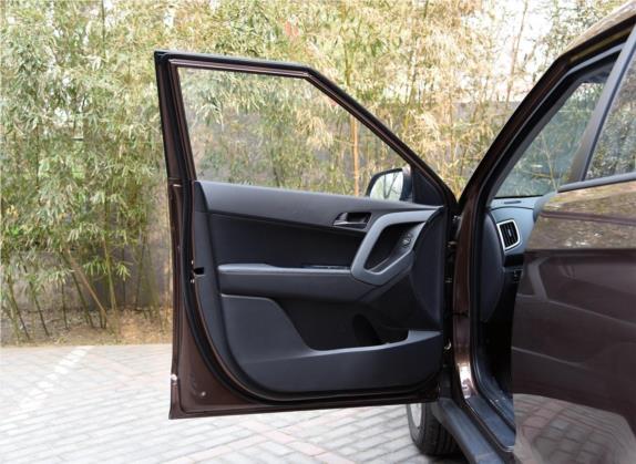 北京现代ix25 2015款 1.6L 自动两驱时尚型GS 车厢座椅   前门板