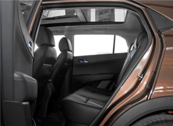 北京现代ix25 2015款 1.6L 自动两驱智能型GLS 车厢座椅   后排空间