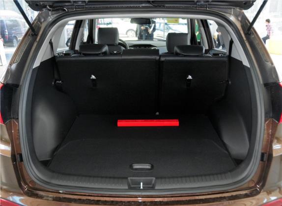 北京现代ix25 2015款 1.6L 自动两驱智能型GLS 车厢座椅   后备厢