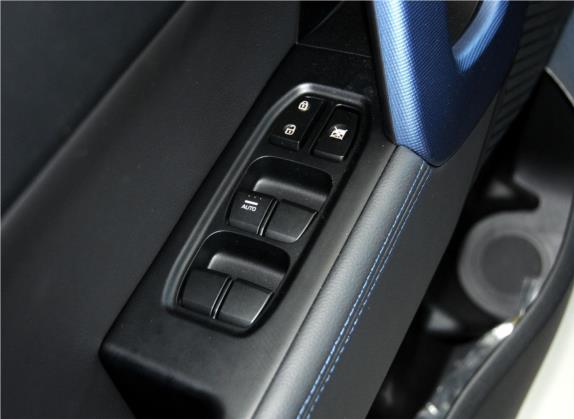 北京现代ix25 2015款 1.6L 自动两驱智能型GLS 车厢座椅   门窗控制