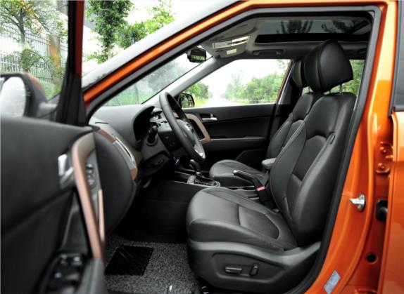 北京现代ix25 2015款 2.0L 自动四驱尊贵型DLX 车厢座椅   前排空间