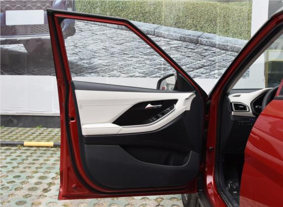 北京现代ix25 2020款 1.5L CVT DLX尊贵型 车厢座椅   前门板
