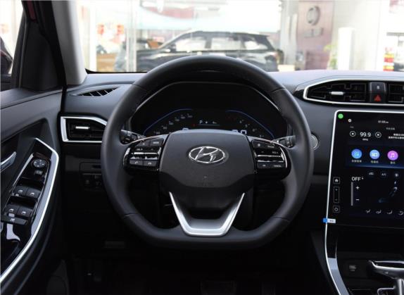 北京现代ix25 2020款 1.5L CVT GLS智能型 中控类   驾驶位