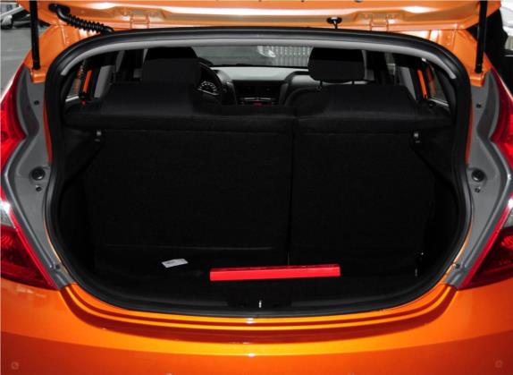 瑞奕 2014款 1.4L 手动GLX 车厢座椅   后备厢