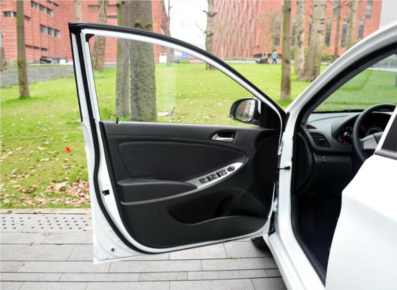 瑞奕 2014款 1.4L 自动GLX 车厢座椅   前门板