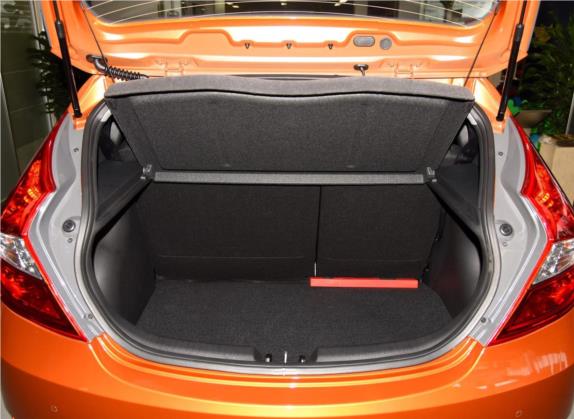 瑞奕 2016款 1.4L 手动领先型GLX 车厢座椅   后备厢