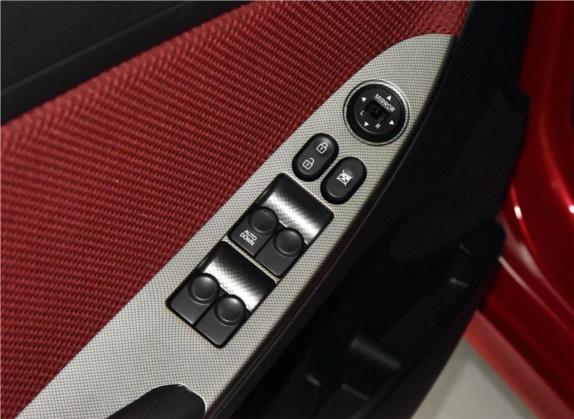 瑞奕 2016款 1.4L 自动领先型GLX 车厢座椅   门窗控制