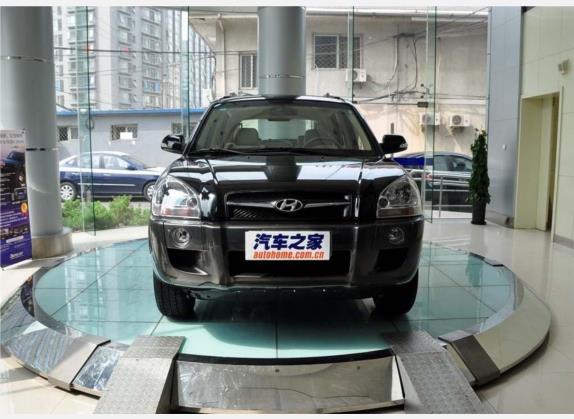 途胜 2009款 2.0L 手动四驱豪华型 外观   正前