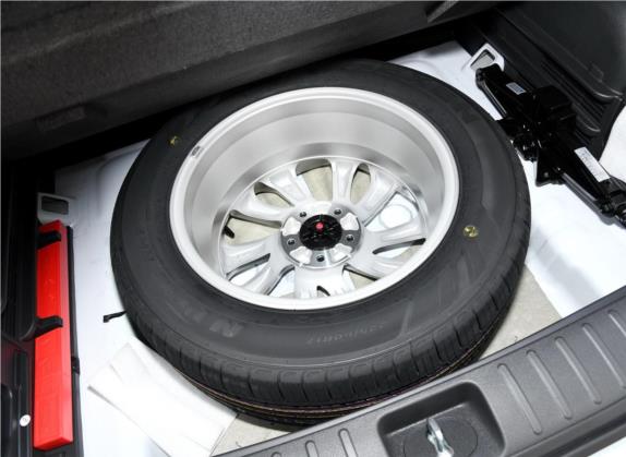 途胜 2018款 1.6T 双离合两驱15周年特别版 其他细节类   备胎