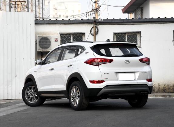 途胜 2018款 1.6T 双离合两驱15周年特别版 外观   斜后