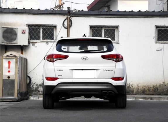 途胜 2018款 1.6T 双离合两驱15周年特别版 外观   正后