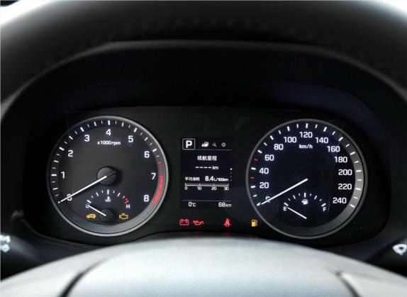 途胜 2018款 1.6T 双离合两驱15周年特别版 中控类   仪表盘