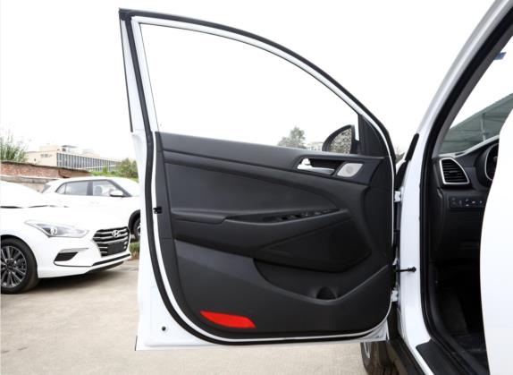 途胜 2020款 280TGDi 两驱DLX智享版 国VI 车厢座椅   前门板