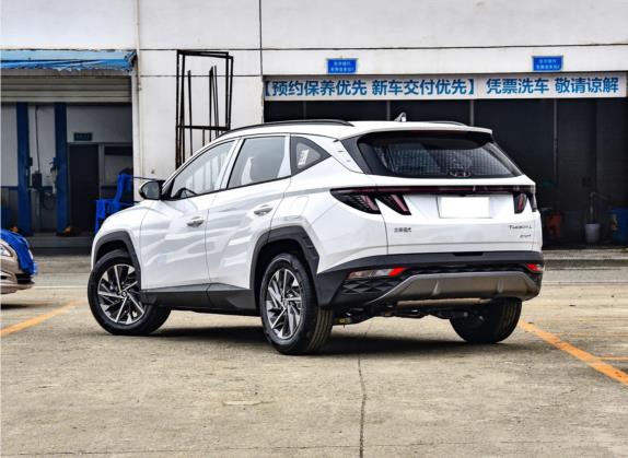 途胜 2023款 途胜L 1.5T 自动两驱GLX精英版 外观   斜后
