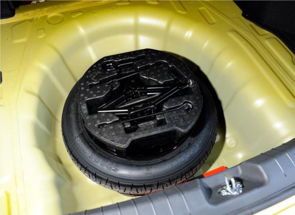 领动 2016款 1.6L 自动智炫·旗舰型 其他细节类   备胎