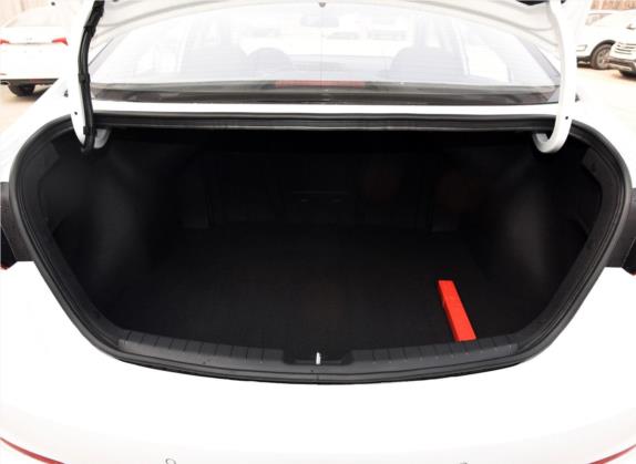 领动 2016款 1.6L 自动智炫·精英型 车厢座椅   后备厢