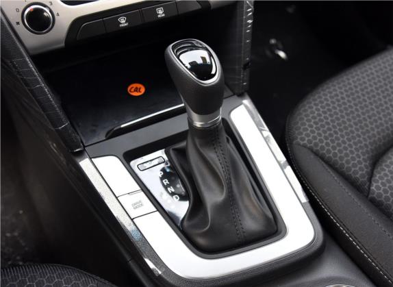 领动 2016款 1.6L 自动智炫·精英型 中控类   挡把