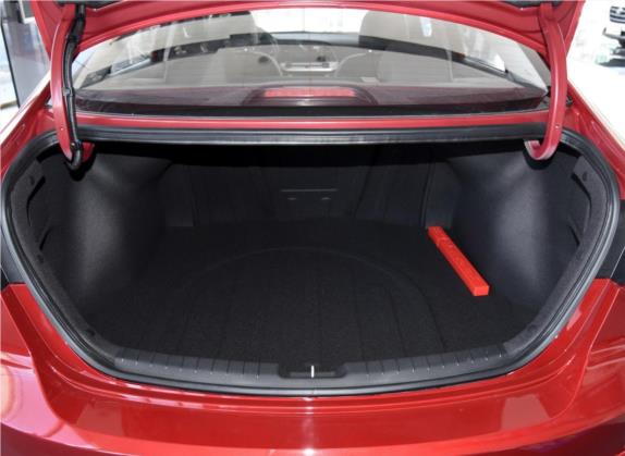 领动 2016款 1.6L 自动智炫·豪华型 车厢座椅   后备厢