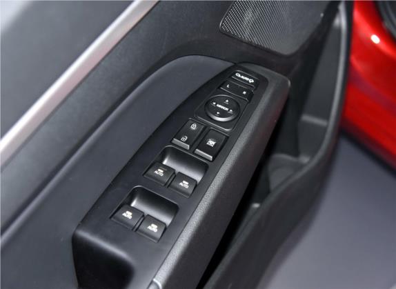 领动 2016款 1.6L 自动智炫·豪华型 车厢座椅   门窗控制