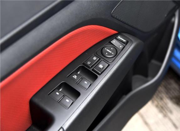 领动 2016款 1.4T 双离合炫动·精英型 车厢座椅   门窗控制