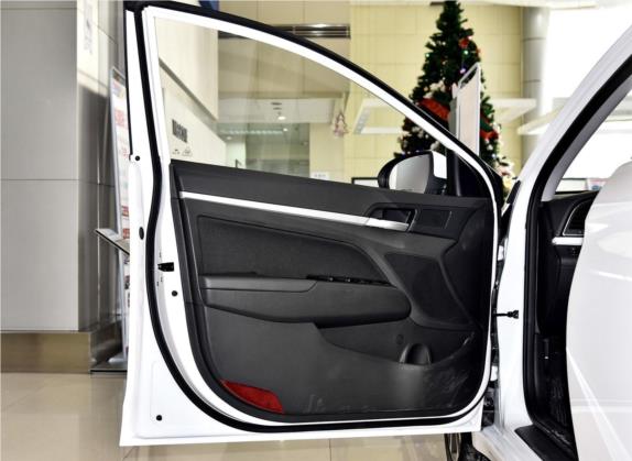 领动 2018款 1.6L 自动15周年特别版 车厢座椅   前门板