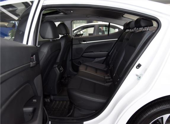领动 2020款 1.5L CVT智炫·精英型 车厢座椅   后排空间