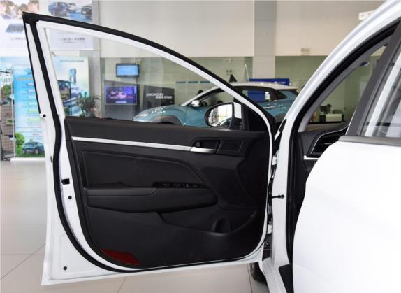 领动 2020款 1.5L CVT智炫·精英型 车厢座椅   前门板