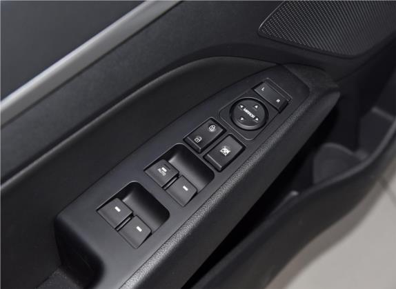 领动 2020款 1.5L CVT智炫·精英型 车厢座椅   门窗控制