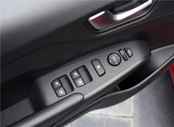 悦纳 2020款 1.4L CVT TOP精英版 车厢座椅   门窗控制