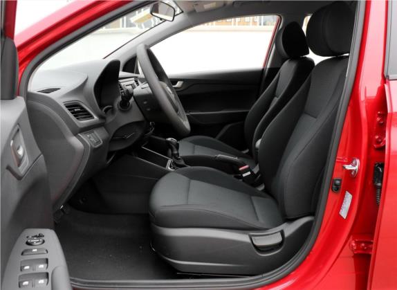 悦纳RV 2017款 1.4L 自动炫酷版GLS 国V 车厢座椅   前排空间
