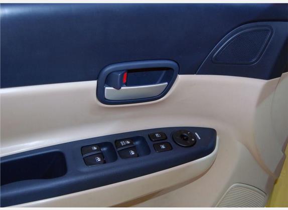 雅绅特 2006款 1.6自动豪华型 车厢座椅   门窗控制