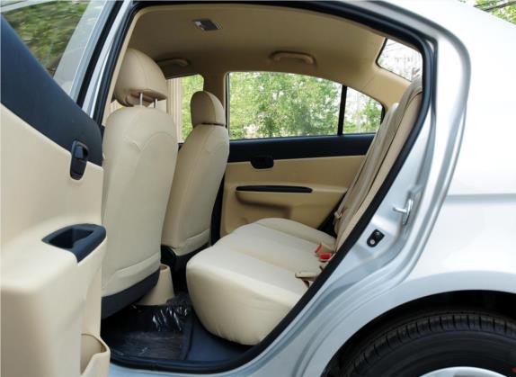 雅绅特 2011款 1.4手动舒适型 车厢座椅   后排空间
