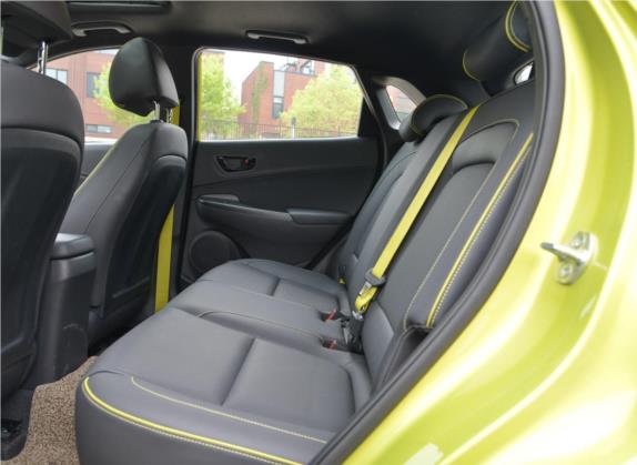 ENCINO 昂希诺 2018款 1.6T 双离合致尊版 国V 车厢座椅   前排空间