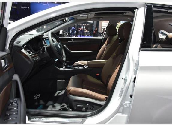 索纳塔插电混动 2018款 2.0 PHT智尊版 国V 车厢座椅   前排空间