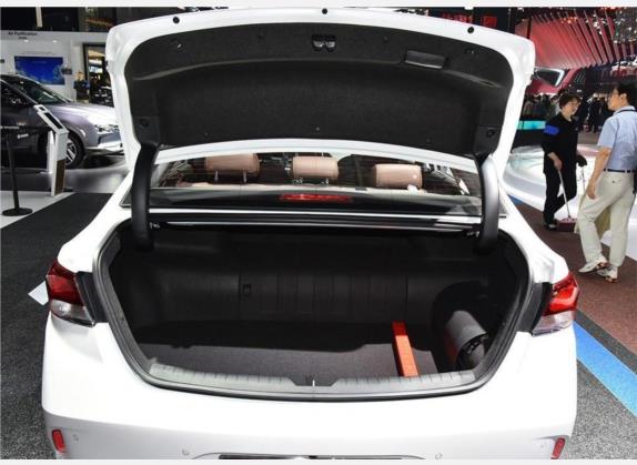 索纳塔插电混动 2018款 2.0 PHT智尊版 国V 车厢座椅   后备厢