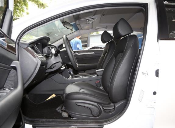 索纳塔插电混动 2018款 2.0 PHE智享版 国VI 车厢座椅   前排空间