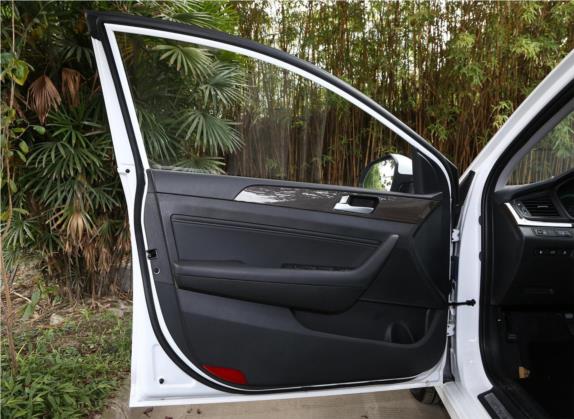 索纳塔插电混动 2018款 2.0 PHE智享版 国VI 车厢座椅   前门板