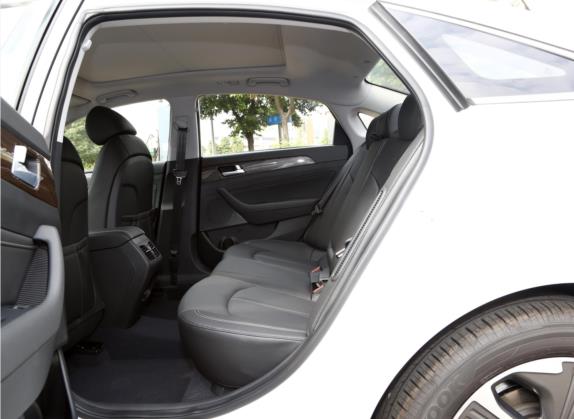索纳塔插电混动 2018款 2.0 PHS智联版 国VI 车厢座椅   后排空间