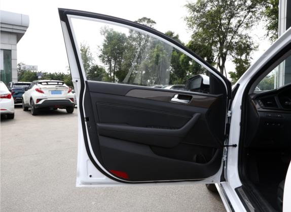 索纳塔插电混动 2018款 2.0 PHS智联版 国VI 车厢座椅   前门板