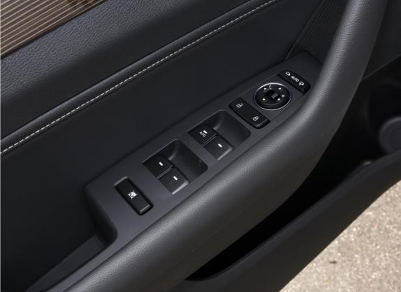 索纳塔插电混动 2018款 2.0 PHS智联版 国VI 车厢座椅   门窗控制
