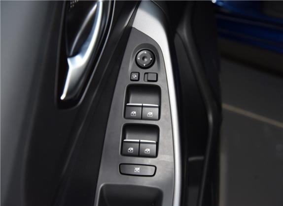 菲斯塔 2019款 280TGDi 智速版 国V 车厢座椅   门窗控制