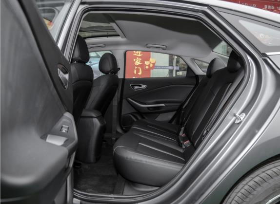 菲斯塔 2021款 280TGDi GLX精英版 车厢座椅   后排空间
