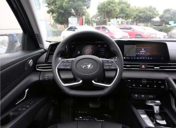 伊兰特 2021款 1.5L CVT GLX精英版 中控类   驾驶位