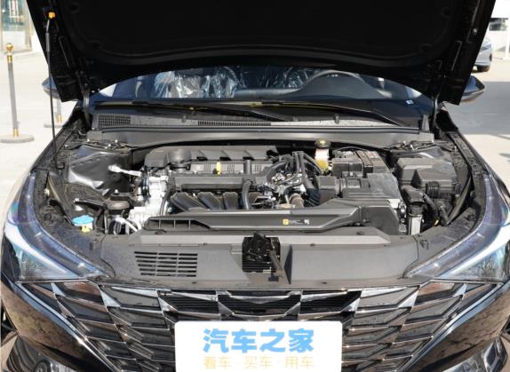 伊兰特 2022款 1.5L CVT LUX尊贵版 其他细节类   发动机舱