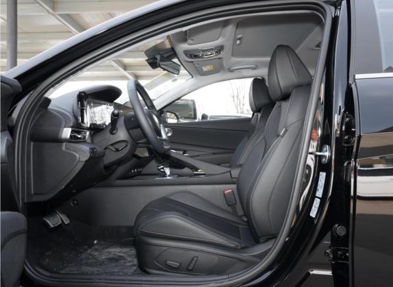 伊兰特 2022款 1.5L CVT LUX尊贵版 车厢座椅   前排空间