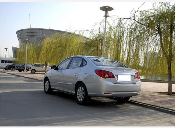 悦动 2008款 1.6L MT GLS 外观   斜后