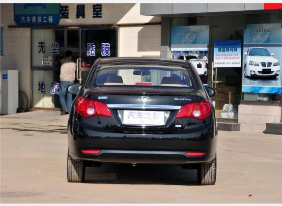 悦动 2010款 1.6L MT GLS 外观   正后