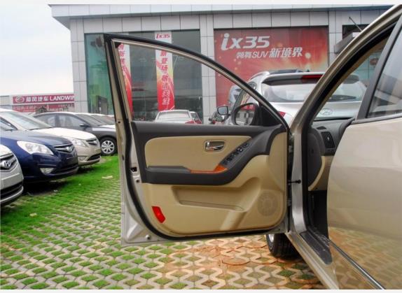 悦动 2010款 1.6L AT GLS 车厢座椅   前门板