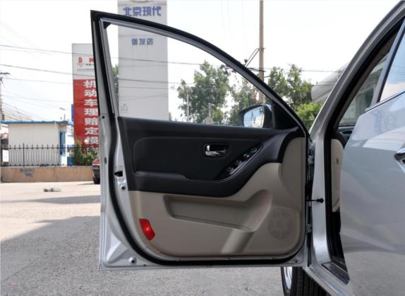悦动 2011款 1.6L 自动豪华型 车厢座椅   前门板