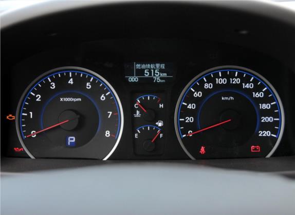 悦动 2011款 1.6L 自动豪华型 中控类   仪表盘